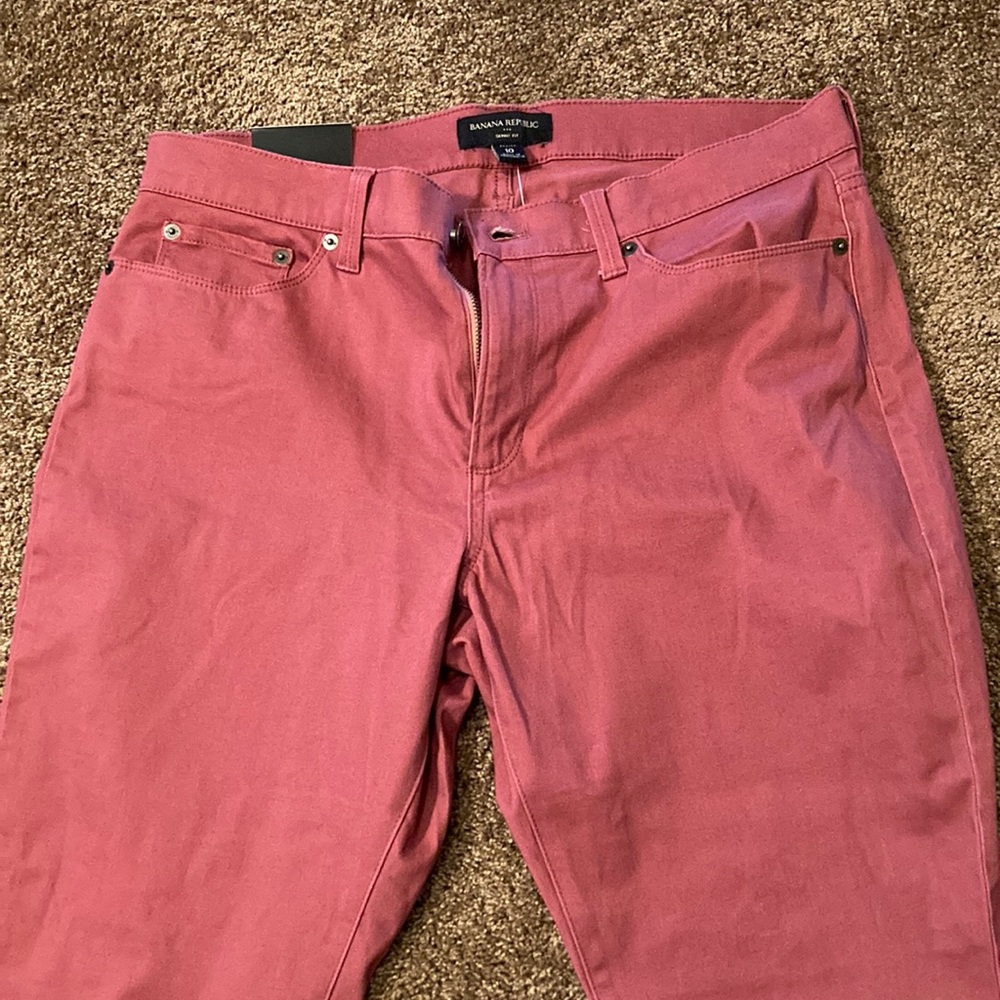 BANANA REPUBLIC SKINNY FIT DARK SALMON IN COLOR. SIZE 10 PETITE. NWT